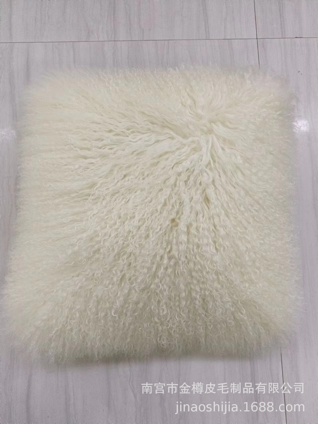 High-grade Fur Beach Wool Pillow