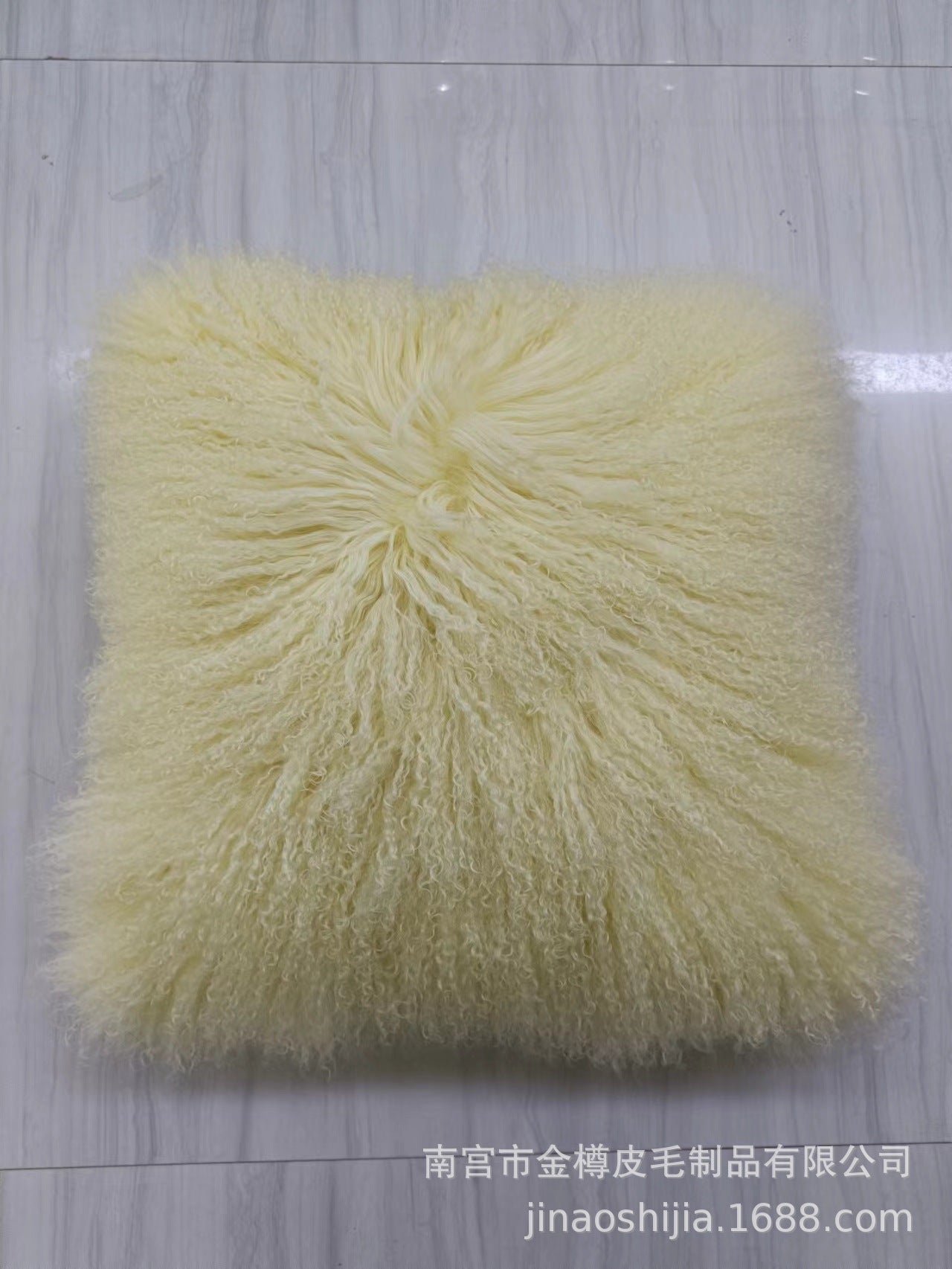 High-grade Fur Beach Wool Pillow