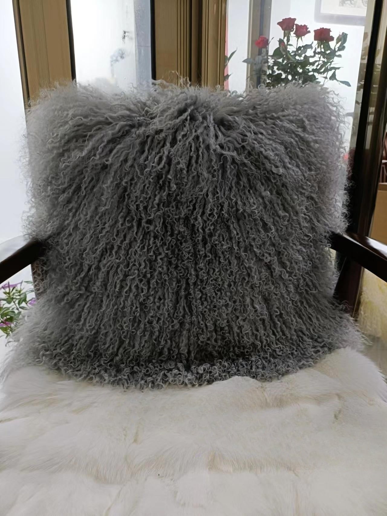 High-grade Fur Beach Wool Pillow